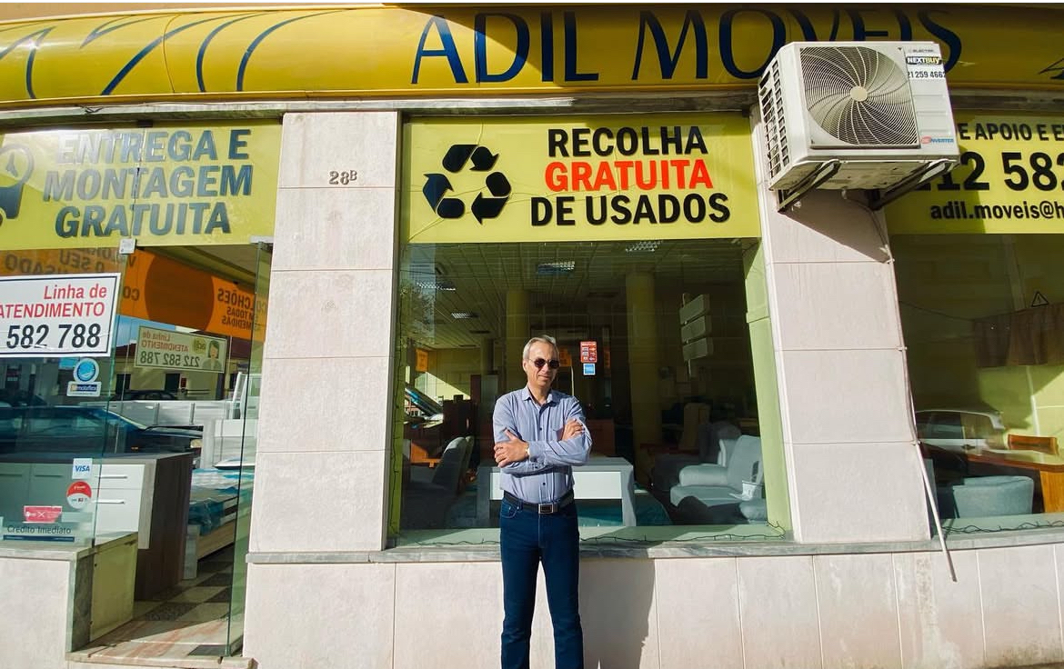 Adil Móveis History